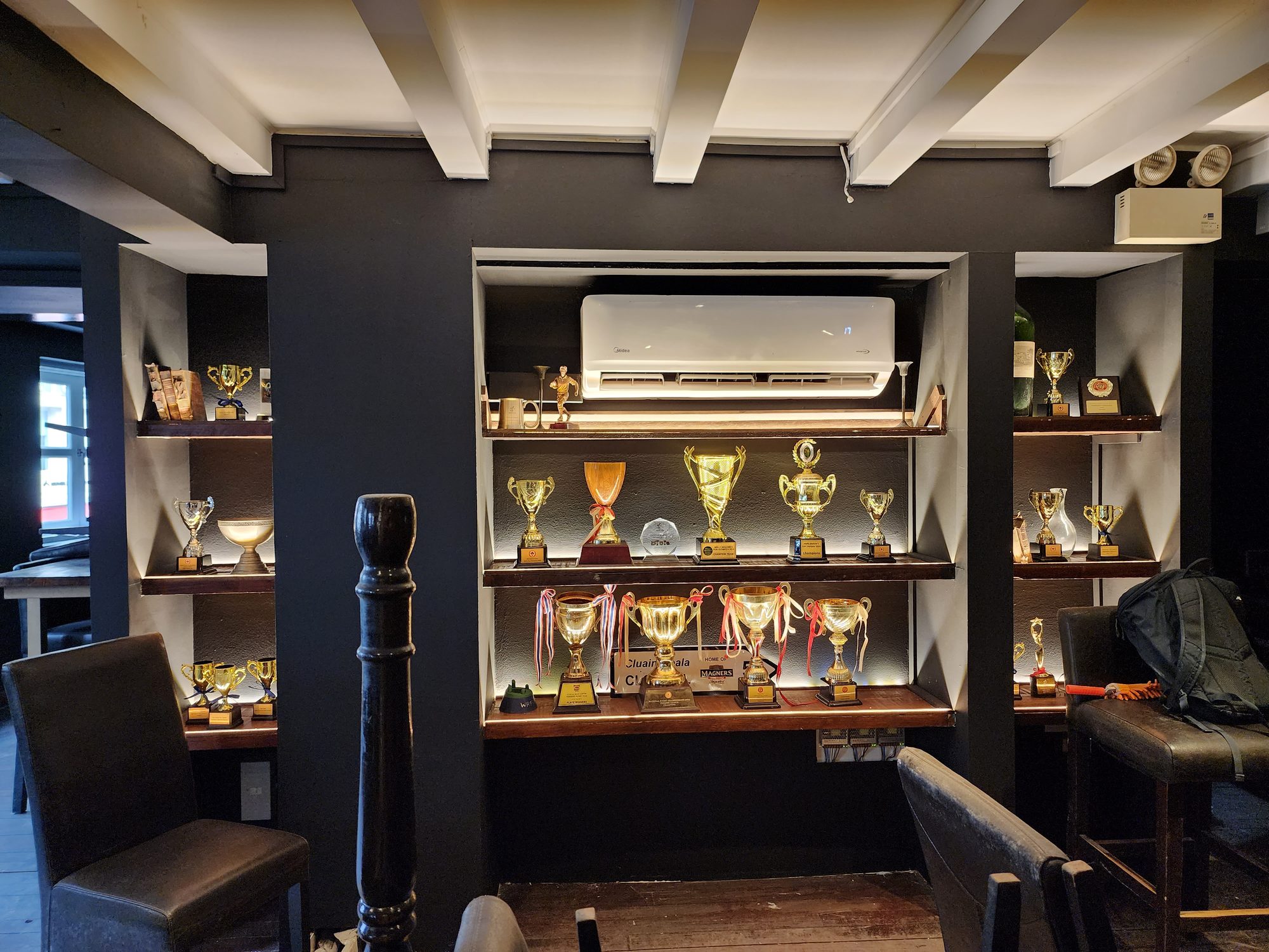 Molly's Bar 56 Circular Road — 2