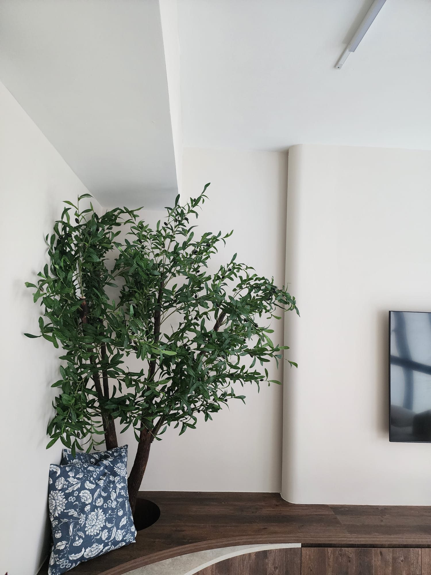 City Square Residence @ 8 Kitchener Link — 1